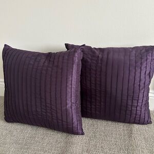 NWT Purple Throw Pillow Set of 2 Plum Dark Purple  20x20 New Toss Pillows Satin